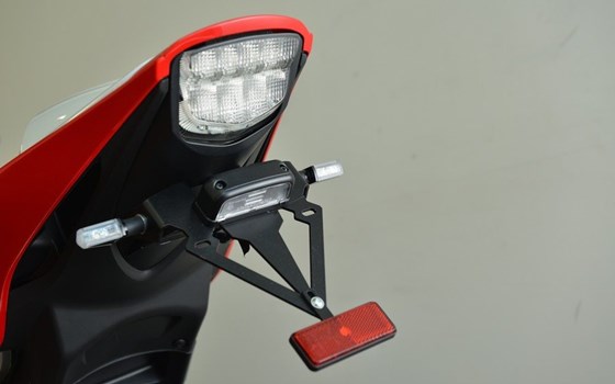 Umgebautes Motorrad Honda CBR1000RR Fireblade von Motorrad Center Altendiez - Bild 3 Umgebautes Motorrad Honda CBR1000RR Fireblade von Motorrad Center Altendiez - Bild 3