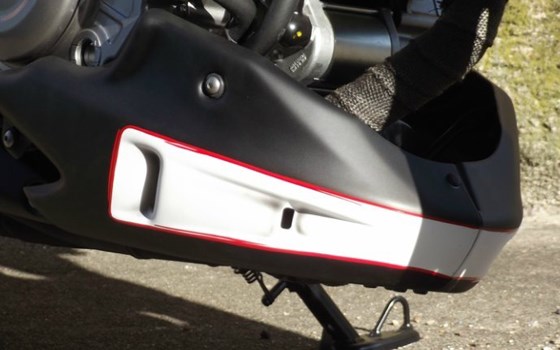 Umgebautes Motorrad Suzuki SFV 650 Gladius von Motorrad Ehringer - Bild 3 Umgebautes Motorrad Suzuki SFV 650 Gladius von Motorrad Ehringer - Bild 3
