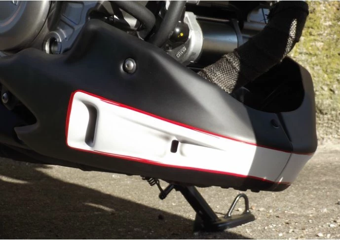 Umbgebautes Motorrad Suzuki SFV 650 Gladius Bild 3: Umbgebautes Motorrad Suzuki SFV 650 Gladius