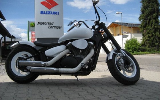 Umgebautes Motorrad Suzuki Intruder M800 von Motorrad Ehringer - Bild 1 Umgebautes Motorrad Suzuki Intruder M800 von Motorrad Ehringer - Bild 1