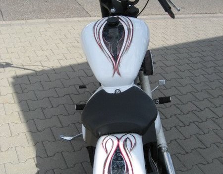Umgebautes Motorrad Suzuki Intruder M800 von Motorrad Ehringer - Bild 9 Umgebautes Motorrad Suzuki Intruder M800 von Motorrad Ehringer - Bild 9