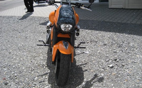 Umgebautes Motorrad Suzuki Intruder M1800R von Motorrad Ehringer - Bild 8 Umgebautes Motorrad Suzuki Intruder M1800R von Motorrad Ehringer - Bild 8