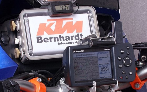 Umgebautes Motorrad KTM 990 Adventure von Zweiradcenter Bernhardt - Bild 2