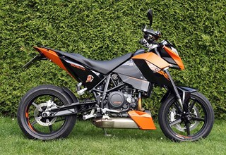 KTM 690 Duke