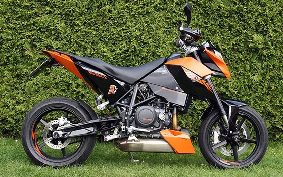 Umgebautes Motorrad KTM 690 Duke von Zweiradcenter Bernhardt - Bild 1 Umgebautes Motorrad KTM 690 Duke von Zweiradcenter Bernhardt - Bild 1