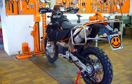 KTM 690 Enduro R Custom Bike