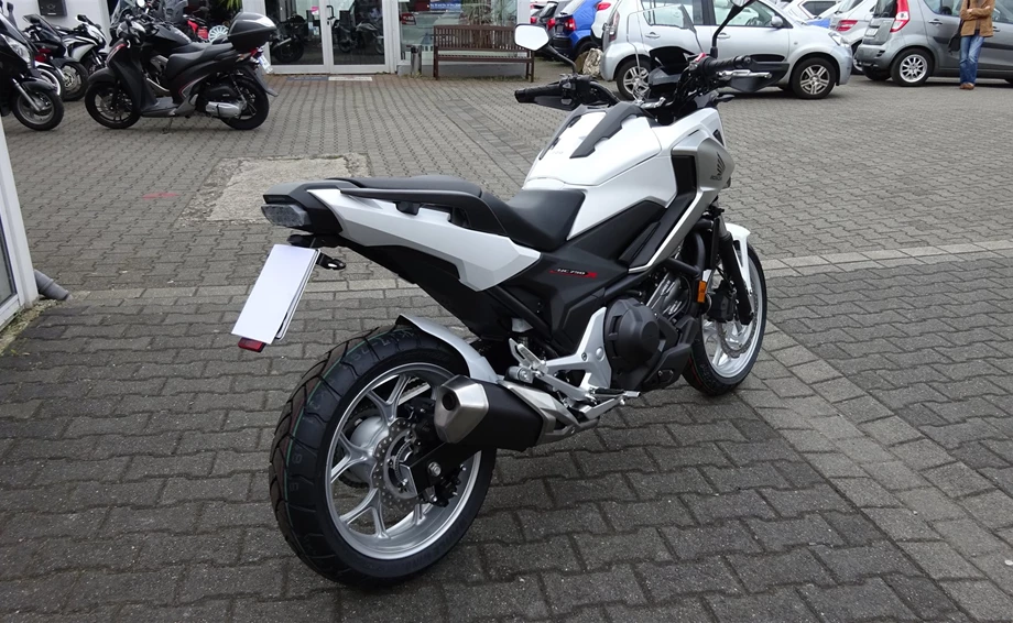 Umbgebautes Motorrad Honda NC750X DCT Bild 1: Umbgebautes Motorrad Honda NC750X DCT