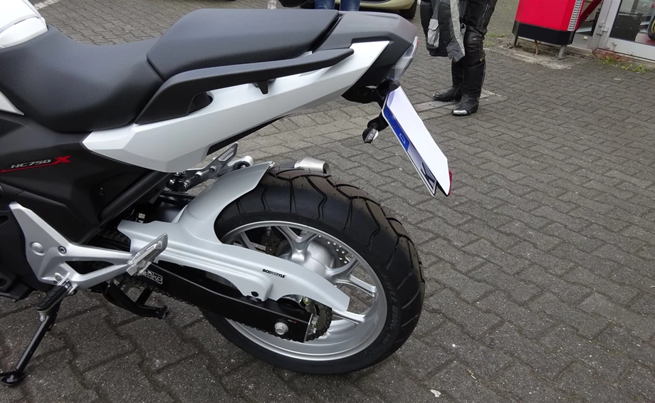 Umbgebautes Motorrad Honda NC750X DCT Bild 3: Umbgebautes Motorrad Honda NC750X DCT