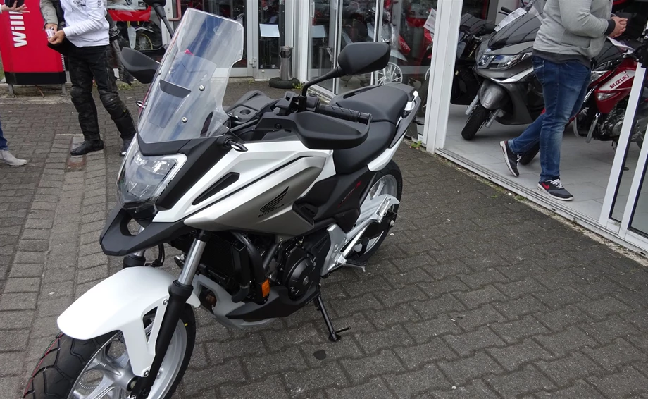 Umbgebautes Motorrad Honda NC750X DCT Bild 4: Umbgebautes Motorrad Honda NC750X DCT