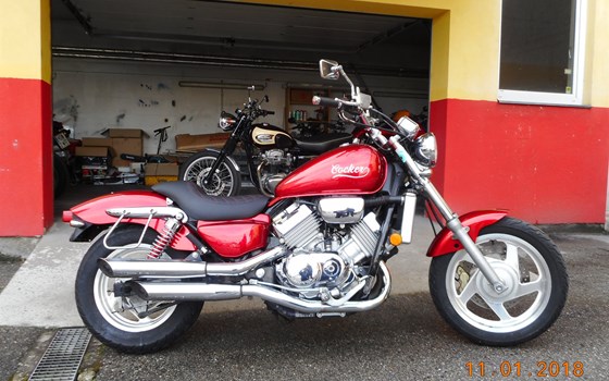 Umgebautes Motorrad Honda VF 750 C Magna von HK-Technik Kemeter OG - Bild 8 Umgebautes Motorrad Honda VF 750 C Magna von HK-Technik Kemeter OG - Bild 8