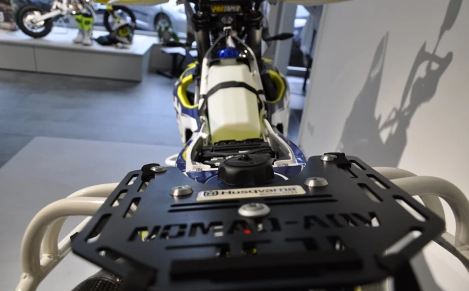 Umbgebautes Motorrad Husqvarna 701 Enduro Bild 8: Umbgebautes Motorrad Husqvarna 701 Enduro