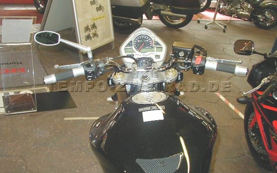 Umgebautes Motorrad Honda CB 600 F Hornet von Tempo-Zweirad-Treff GmbH - Bild 7 Umgebautes Motorrad Honda CB 600 F Hornet von Tempo-Zweirad-Treff GmbH - Bild 7