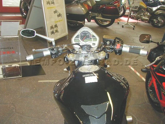 Umbgebautes Motorrad Honda CB 600 F Hornet Bild 7: Umbgebautes Motorrad Honda CB 600 F Hornet