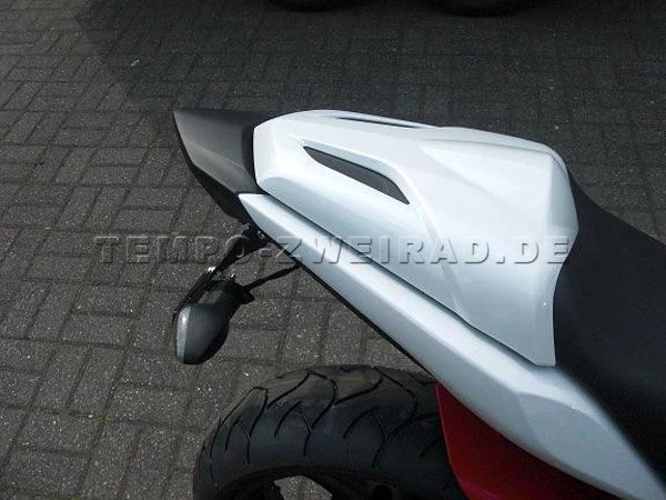 Umbgebautes Motorrad Honda CBR 600 F Bild 7: Umbgebautes Motorrad Honda CBR 600 F