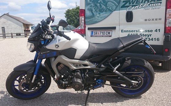 Umgebautes Motorrad Yamaha MT-09 von Zweiradcenter Steyr e.U., Peter Bührer - Bild 3 Umgebautes Motorrad Yamaha MT-09 von Zweiradcenter Steyr e.U., Peter Bührer - Bild 3