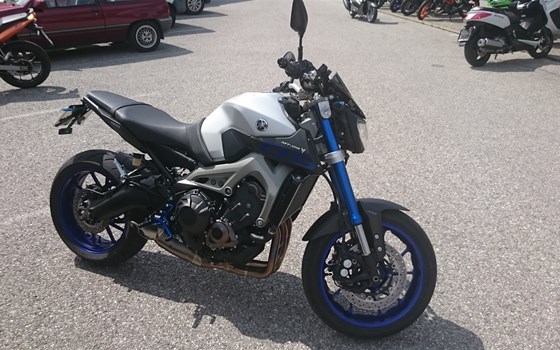Umgebautes Motorrad Yamaha MT-09 von Zweiradcenter Steyr e.U., Peter Bührer - Bild 5 Umgebautes Motorrad Yamaha MT-09 von Zweiradcenter Steyr e.U., Peter Bührer - Bild 5