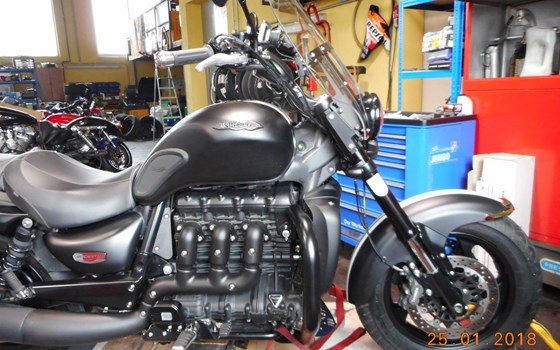 Umgebautes Motorrad Triumph Rocket III von HK-Technik Kemeter OG - Bild 2 Umgebautes Motorrad Triumph Rocket III von HK-Technik Kemeter OG - Bild 2