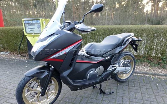 Umgebautes Motorrad Honda Integra von Tempo-Zweirad-Treff GmbH - Bild 1 Umgebautes Motorrad Honda Integra von Tempo-Zweirad-Treff GmbH - Bild 1