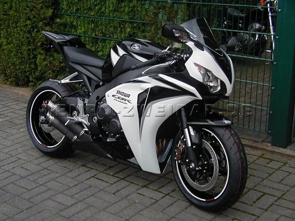 Umbgebautes Motorrad Honda CBR1000RR Fireblade Bild 1: Umbgebautes Motorrad Honda CBR1000RR Fireblade