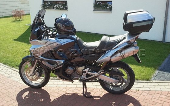 Umgebautes Motorrad Honda XL 1000 V Varadero von Tempo-Zweirad-Treff GmbH - Bild 1 Umgebautes Motorrad Honda XL 1000 V Varadero von Tempo-Zweirad-Treff GmbH - Bild 1
