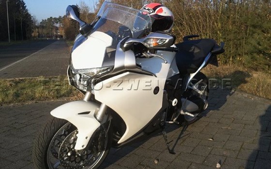 Umgebautes Motorrad Honda VFR 1200 F von Tempo-Zweirad-Treff GmbH - Bild 2 Umgebautes Motorrad Honda VFR 1200 F von Tempo-Zweirad-Treff GmbH - Bild 2