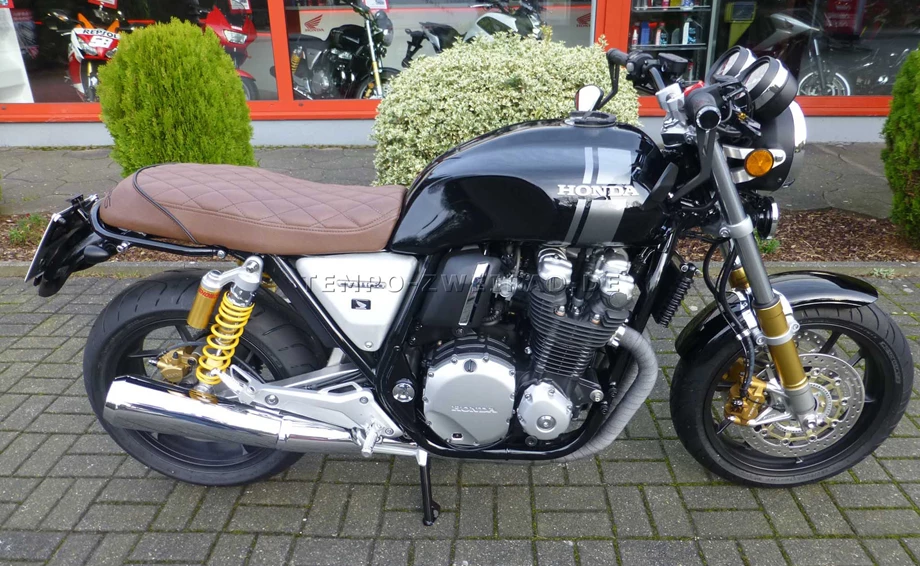 Umbgebautes Motorrad Honda CB 1100 R Bild 11: Umbgebautes Motorrad Honda CB 1100 R