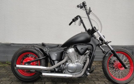 Umgebautes Motorrad Honda VT 600 C Shadow von Motorradtechnik Lang GmbH - Bild 4 Umgebautes Motorrad Honda VT 600 C Shadow von Motorradtechnik Lang GmbH - Bild 4