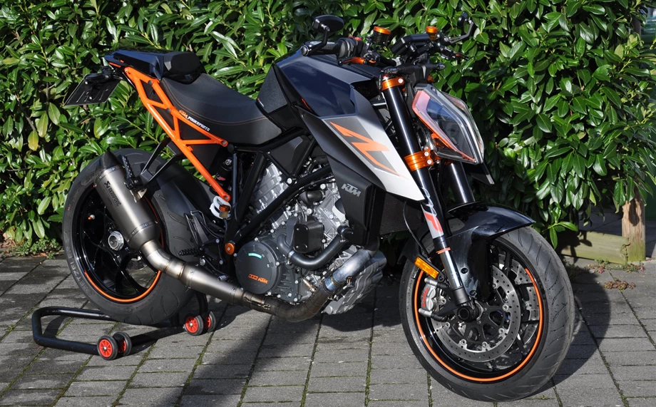 Umbgebautes Motorrad KTM 1290 Super Duke R Bild 2: Umbgebautes Motorrad KTM 1290 Super Duke R