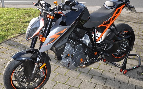 Umgebautes Motorrad KTM 1290 Super Duke R von Motobike Handels GmbH - Bild 3 Umgebautes Motorrad KTM 1290 Super Duke R von Motobike Handels GmbH - Bild 3