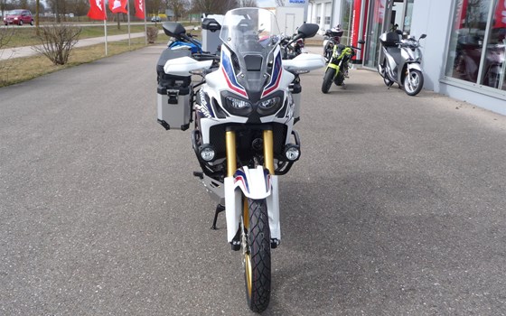 Umgebautes Motorrad Honda CRF1000L Africa Twin Adventure Sports DCT von Biker Stable GmbH & Co. KG - Bild 3 Umgebautes Motorrad Honda CRF1000L Africa Twin Adventure Sports DCT von Biker Stable GmbH & Co. KG - Bild 3