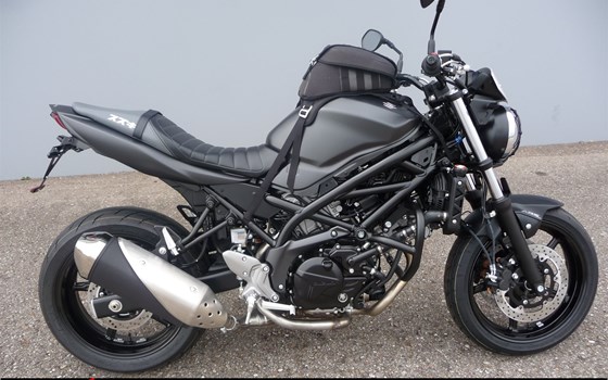 Umgebautes Motorrad Suzuki SV650 von Biker Stable GmbH & Co. KG - Bild 1 Umgebautes Motorrad Suzuki SV650 von Biker Stable GmbH & Co. KG - Bild 1