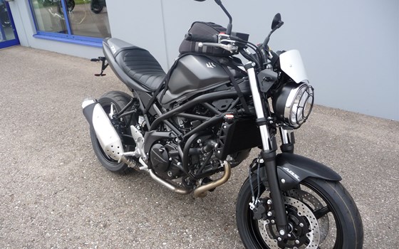 Umgebautes Motorrad Suzuki SV650 von Biker Stable GmbH & Co. KG - Bild 2 Umgebautes Motorrad Suzuki SV650 von Biker Stable GmbH & Co. KG - Bild 2
