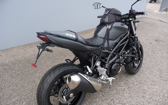 Umgebautes Motorrad Suzuki SV650 von Biker Stable GmbH & Co. KG - Bild 4 Umgebautes Motorrad Suzuki SV650 von Biker Stable GmbH & Co. KG - Bild 4