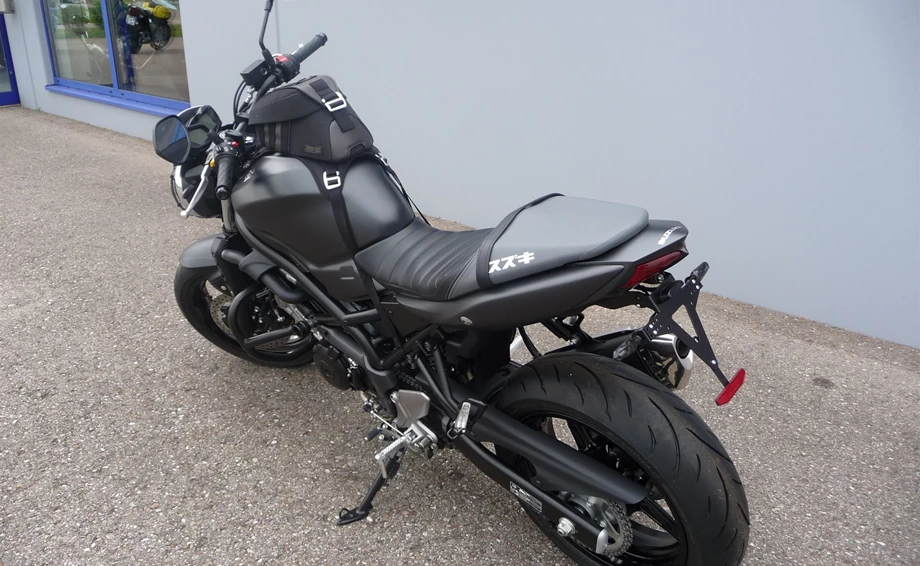 Umbgebautes Motorrad Suzuki SV650 Bild 6: Umbgebautes Motorrad Suzuki SV650