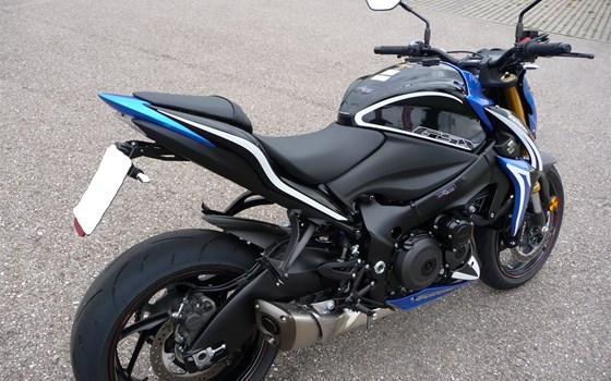 Umgebautes Motorrad Suzuki GSX-S1000 von Biker Stable GmbH & Co. KG - Bild 6 Umgebautes Motorrad Suzuki GSX-S1000 von Biker Stable GmbH & Co. KG - Bild 6