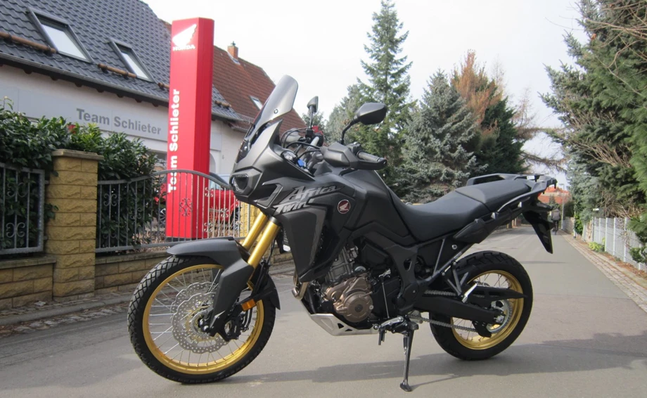 Umbgebautes Motorrad Honda CRF1000L Africa Twin Bild 3: Umbgebautes Motorrad Honda CRF1000L Africa Twin