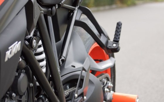 Umgebautes Motorrad KTM 1290 Super Duke R von Motorrad Bolte - Bild 14 Umgebautes Motorrad KTM 1290 Super Duke R von Motorrad Bolte - Bild 14