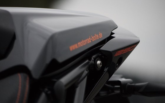 Umgebautes Motorrad KTM 1290 Super Duke R von Motorrad Bolte - Bild 17 Umgebautes Motorrad KTM 1290 Super Duke R von Motorrad Bolte - Bild 17