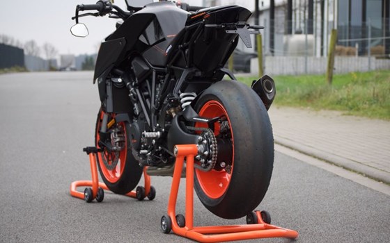 Umgebautes Motorrad KTM 1290 Super Duke R von Motorrad Bolte - Bild 18 Umgebautes Motorrad KTM 1290 Super Duke R von Motorrad Bolte - Bild 18