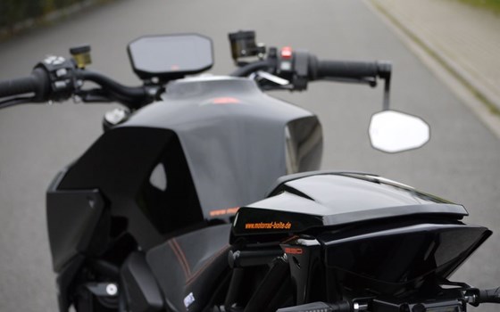 Umgebautes Motorrad KTM 1290 Super Duke R von Motorrad Bolte - Bild 9 Umgebautes Motorrad KTM 1290 Super Duke R von Motorrad Bolte - Bild 9
