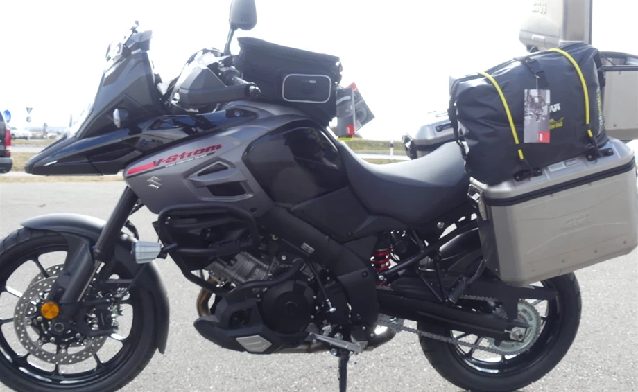 Umbgebautes Motorrad Suzuki V-Strom 1000 Bild 5: Umbgebautes Motorrad Suzuki V-Strom 1000