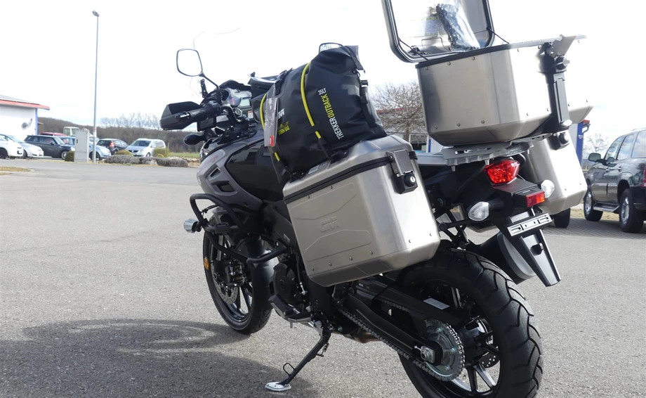 Umbgebautes Motorrad Suzuki V-Strom 1000 Bild 6: Umbgebautes Motorrad Suzuki V-Strom 1000