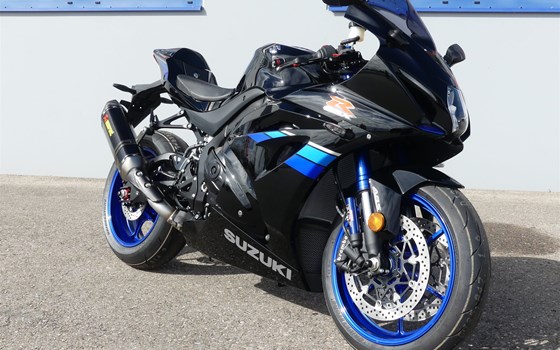 Umgebautes Motorrad Suzuki GSX-R 1000 R von Biker Stable GmbH & Co. KG - Bild 3 Umgebautes Motorrad Suzuki GSX-R 1000 R von Biker Stable GmbH & Co. KG - Bild 3