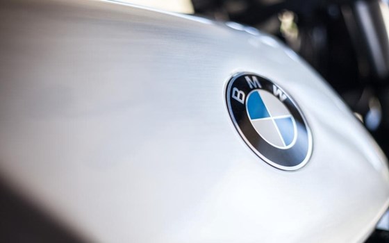 Umgebautes Motorrad BMW K 100 von Stix KFZ-Handels GmbH - Bild 1 Umgebautes Motorrad BMW K 100 von Stix KFZ-Handels GmbH - Bild 1