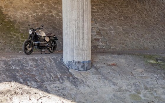 Umgebautes Motorrad BMW K 100 von Stix KFZ-Handels GmbH - Bild 4 Umgebautes Motorrad BMW K 100 von Stix KFZ-Handels GmbH - Bild 4