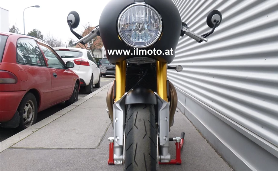 Umbgebautes Motorrad Triumph Thruxton 1200R Bild 5: Umbgebautes Motorrad Triumph Thruxton 1200R