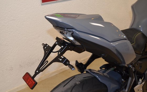 Umgebautes Motorrad Kawasaki Ninja 650 von Motorrad Schenk Idstein GbR. - Bild 8 Umgebautes Motorrad Kawasaki Ninja 650 von Motorrad Schenk Idstein GbR. - Bild 8