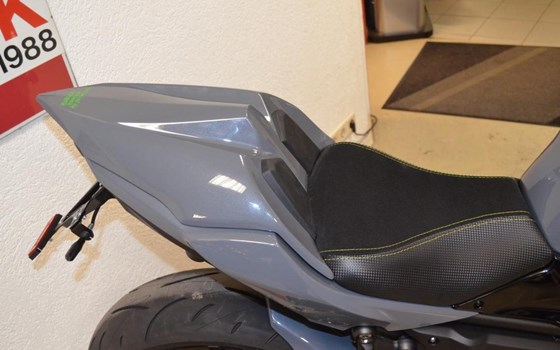Umgebautes Motorrad Kawasaki Ninja 650 von Motorrad Schenk Idstein GbR. - Bild 9 Umgebautes Motorrad Kawasaki Ninja 650 von Motorrad Schenk Idstein GbR. - Bild 9