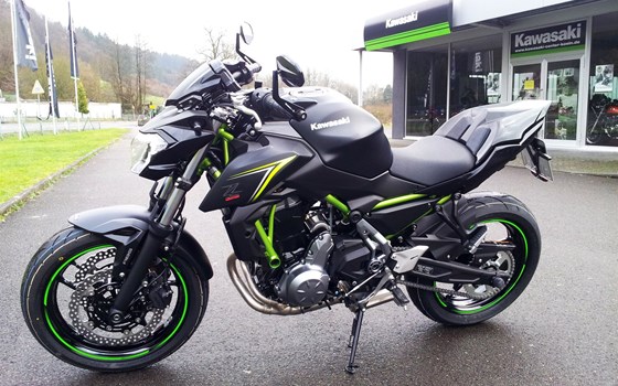 Umgebautes Motorrad Kawasaki Z650 von Motorradhaus Löhmer GmbH - Bild 4 Umgebautes Motorrad Kawasaki Z650 von Motorradhaus Löhmer GmbH - Bild 4
