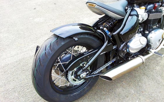 Umgebautes Motorrad Triumph Bonneville Bobber von Motorradhaus Löhmer GmbH - Bild 10 Umgebautes Motorrad Triumph Bonneville Bobber von Motorradhaus Löhmer GmbH - Bild 10